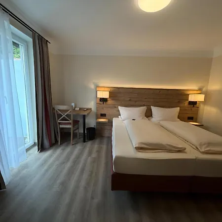 Landgasthof Jaegerstuebchen Hotel