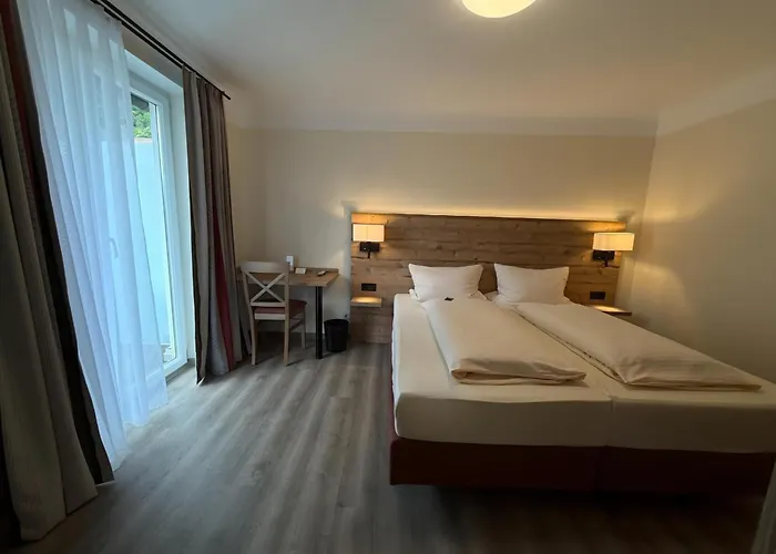 Landgasthof Jaegerstuebchen Hotel